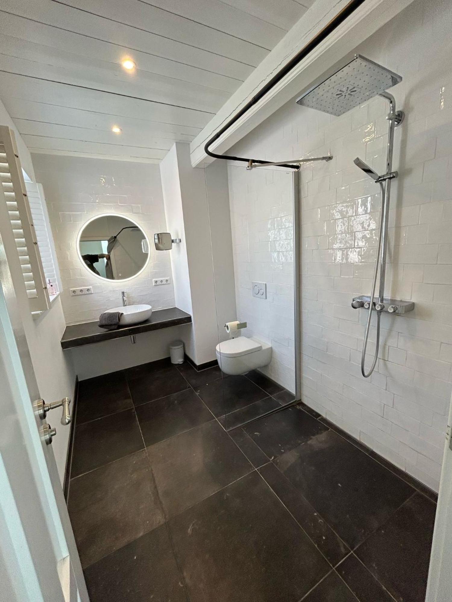 Appartement Kapitaenshaus Von 1712 - Neu Saniert à Nieblum Extérieur photo