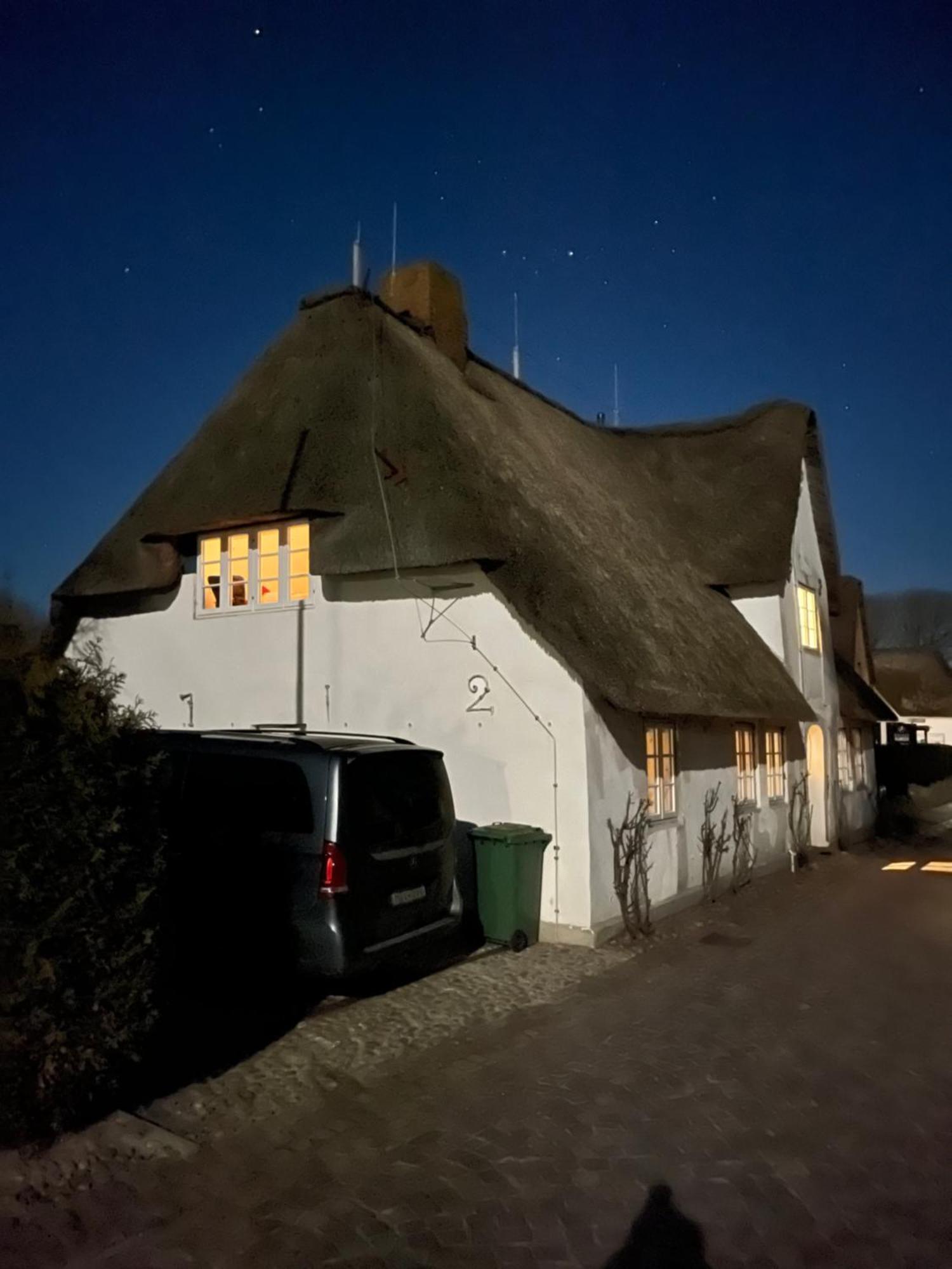 Appartement Kapitaenshaus Von 1712 - Neu Saniert à Nieblum Extérieur photo